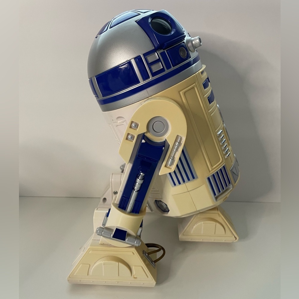 Star Wars R2-D2 Droid - Picture 4 of 8